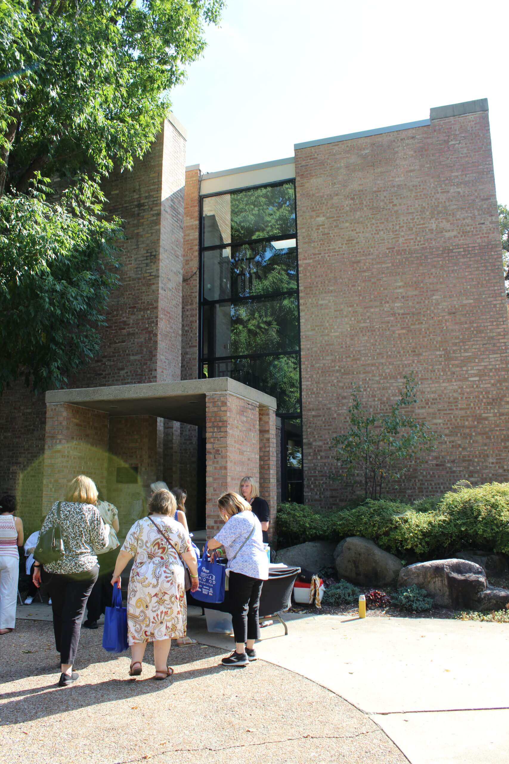 Mid Mod Barrington 2025